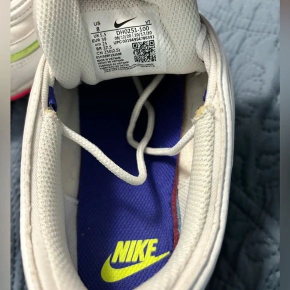 Nike women’s air max 97 Easter - Picture 5 of 5